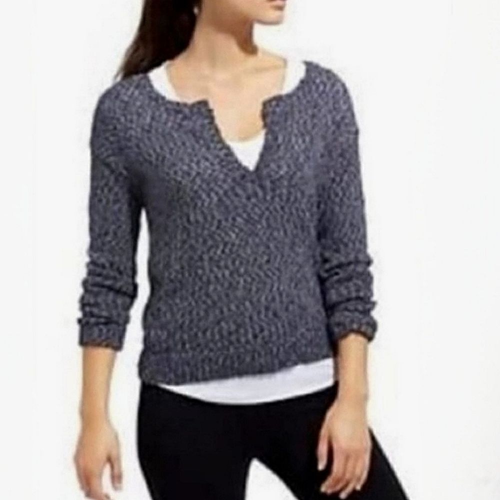 Athleta Women's Navy Pullover Weekend Sweater Knited Athletic Vneck